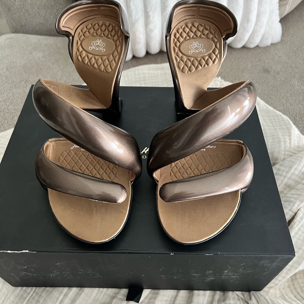 Elegant Metallic Women's Sandals